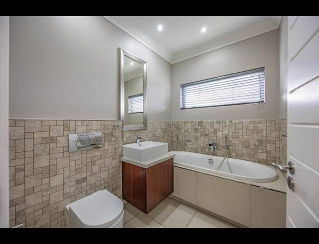 4 BEDROOM CLUSTER FOR SALE IN WATERKLOOF